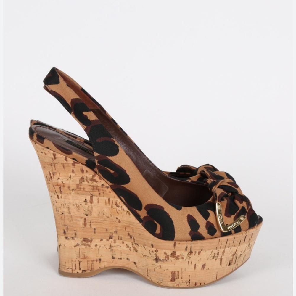 Sogia Vergara !! Auth Louis Vuitton Leopard Cork Wedges.